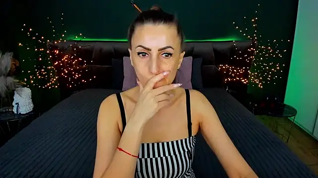 Rebecca Diamond online show from December 2025 06:40:02 AM