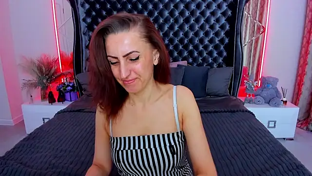 Snapshot of Rebecca_Diamond chatting on April 2026 05:49:02 AM Rebecca Diamond online show from April 2026 05:49:02 AM