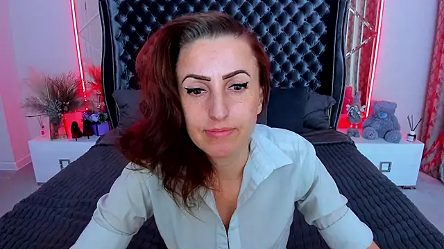 Snapshot of Rebecca_Diamond chatting on May 2026 05:46:01 AM Rebecca Diamond online show from May 2026 05:46:01 AM