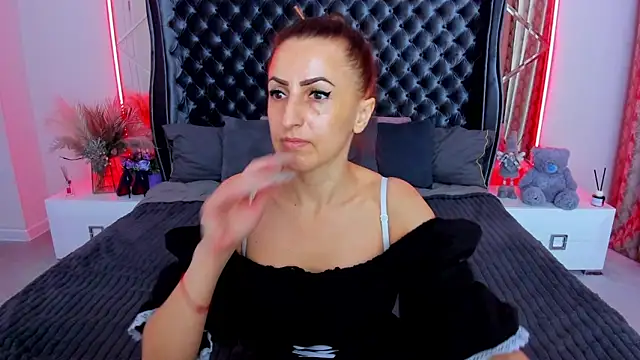Snapshot of Rebecca_Diamond chatting on May 2026 05:47:01 AM Rebecca Diamond online show from May 2026 05:47:01 AM