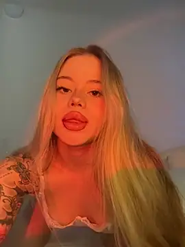 curchez  online show from February 2025 08:53:02 PM