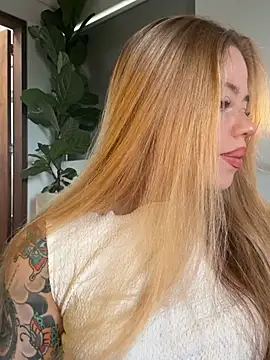 curchez  online show from April 2026 08:43:02 PM