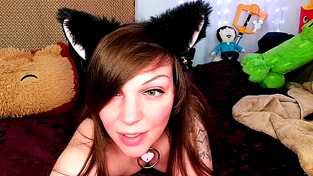 GamerGirlRoxyAndLee online show from January 2025 01:08:01 AM