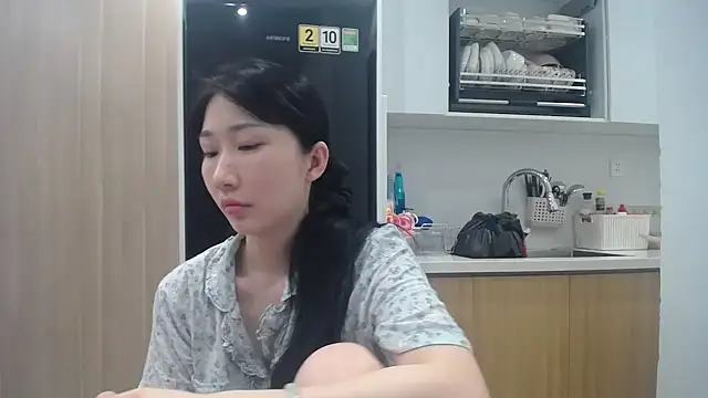 Asiagirll online show from July 2026 04:33:01 PM