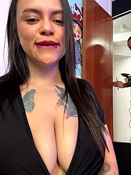 linaresjessyca online show from November 2025 05:23:01 PM