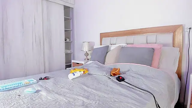 elena mature online show from November 2025 07:21:01 PM