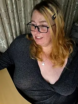 Iceprincess2bad4u online show from November 2025 06:08:01 PM