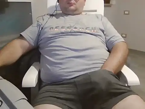 iron boy80 online show from October 2025 09:26:02 PM