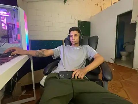 Max TheHorseDick online show from March 2026 03:42:02 AM