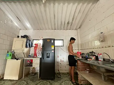 Max TheHorseDick online show from April 2026 09:39:33 PM