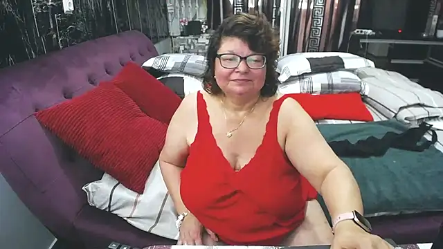 Snapshot of SweetMommaX chatting on June 2026 01:57:02 PM SweetMommaX online show from June 2026 01:57:02 PM