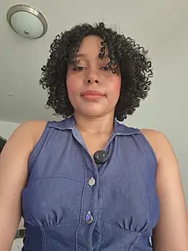 Snapshot of Electric_bae chatting on May 2026 02:58:02 PM Electric bae online show from May 2026 02:58:02 PM