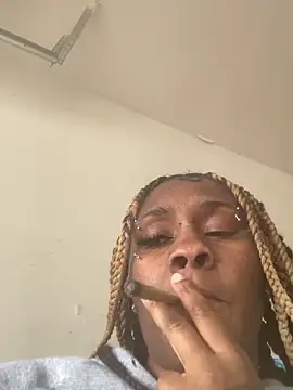 Foreignthababyy online show from December 2025 03:43:01 PM