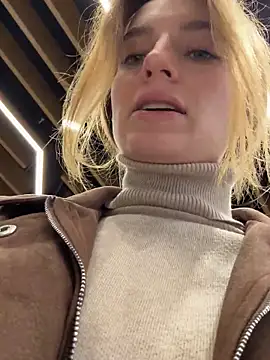 -AngelAri- online show from September 2025 07:08:01 PM