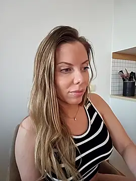 novaforyou1 online show from March 2025 04:33:02 PM