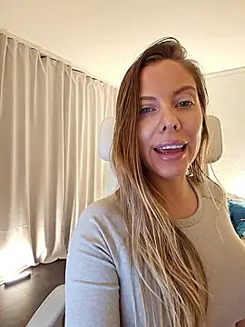 novaforyou1 online show from October 2025 01:21:01 PM