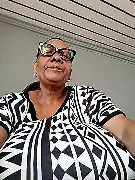 SEXYBOOBSNASS online show from December 2025 05:27:02 AM