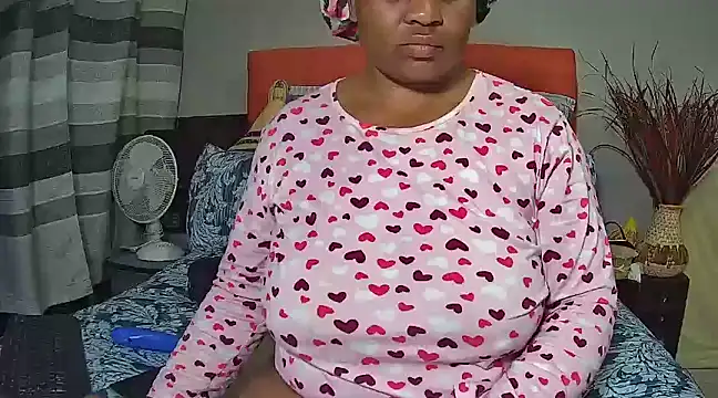 Snapshot of missboobsxx chatting on January 2025 06:54:02 PM missboobsxx online show from January 2025 06:54:02 PM