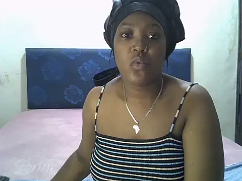 Snapshot of Spice202 chatting on October 2025 06:37:01 PM Spice202 online show from October 2025 06:37:01 PM