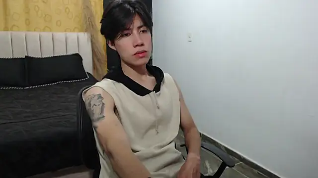 Snapshot of Elio-cam chatting on December 2024 08:41:02 AM Elio-cam online show from December 2024 08:41:02 AM