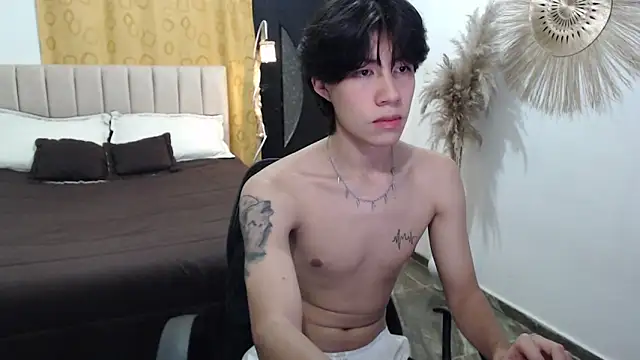 Snapshot of Elio-cam chatting on November 2025 08:14:02 AM Elio-cam online show from November 2025 08:14:02 AM