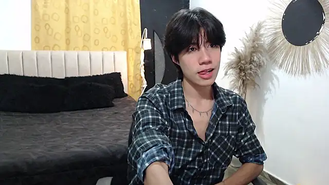 Snapshot of Elio-cam chatting on January 2026 07:35:01 AM Elio-cam online show from January 2026 07:35:01 AM