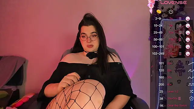 Snapshot of YsabellViveris chatting on December 2024 01:47:01 PM YsabellViveris online show from December 2024 01:47:01 PM