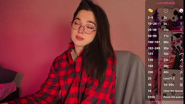 Snapshot of YsabellViveris chatting on December 2024 08:48:01 AM YsabellViveris online show from December 2024 08:48:01 AM