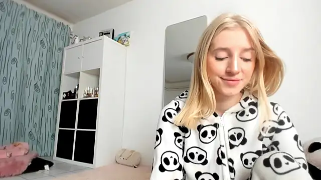 KenzieDawton online show from October 2025 04:27:01 AM