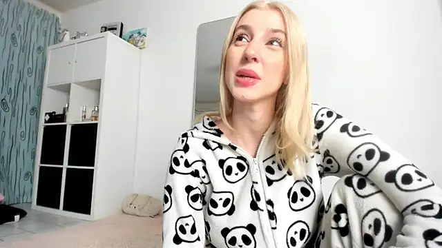 KenzieDawton online show from November 2025 04:23:02 AM