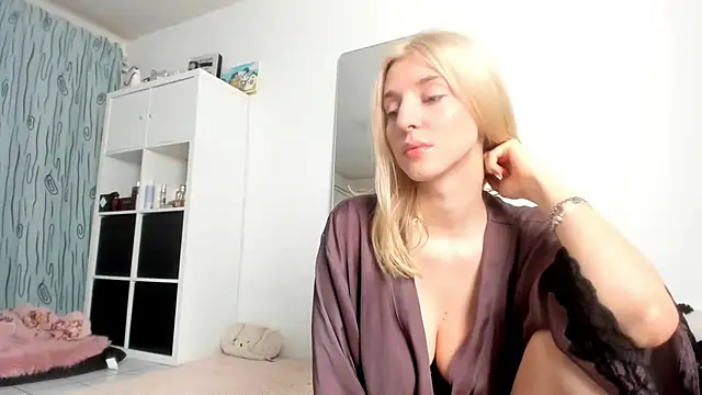 KenzieDawton online show from December 2025 04:52:01 AM