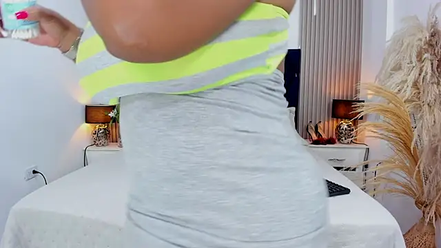 Snapshot of gabytyara2 chatting on February 2026 04:18:01 PM gabytyara2 online show from February 2026 04:18:01 PM