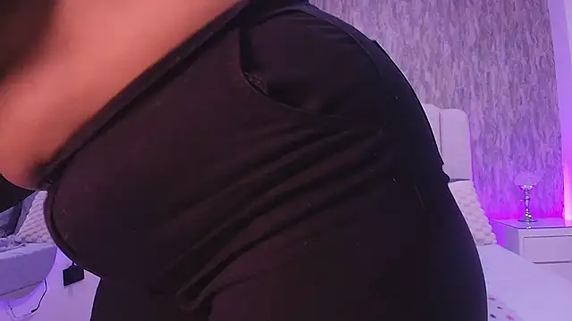 raven lilith  online show from February 2026 03:18:01 AM