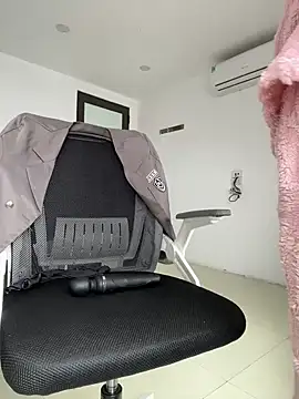 Shyn   online show from March 2025 08:22:01 AM