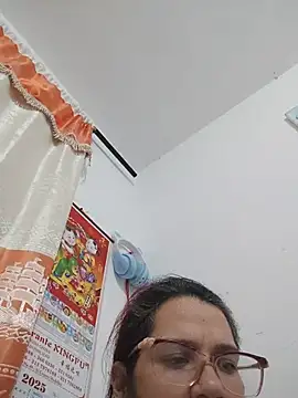 karlythothxh online show from July 2026 02:48:02 PM