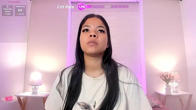 SophiaaStone online show from June 2026 12:07:02 PM