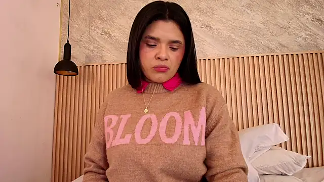 Snapshot of indi_catalina chatting on November 2025 12:59:01 PM indi catalina online show from November 2025 12:59:01 PM