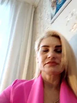 Snapshot of JennyOMay chatting on December 2025 04:43:02 AM JennyOMay online show from December 2025 04:43:02 AM