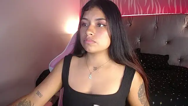 Snapshot of ChantalPetit chatting on March 2026 06:14:02 PM ChantalPetit online show from March 2026 06:14:02 PM