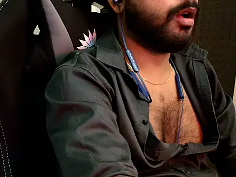 SHENOY3 online show from March 2026 12:43:02 PM