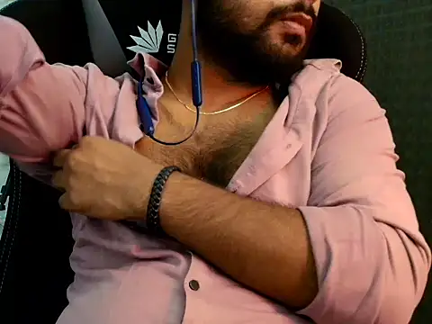 Snapshot of SHENOY3 chatting on May 2026 06:58:01 PM SHENOY3 online show from May 2026 06:58:01 PM