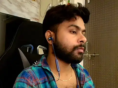 Snapshot of SHENOY3 chatting on June 2026 05:18:01 PM SHENOY3 online show from June 2026 05:18:01 PM