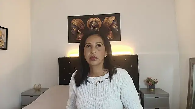 Shanon mature online show from June 2026 07:27:02 PM