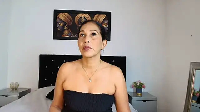 Shanon mature online show from June 2026 06:45:02 PM
