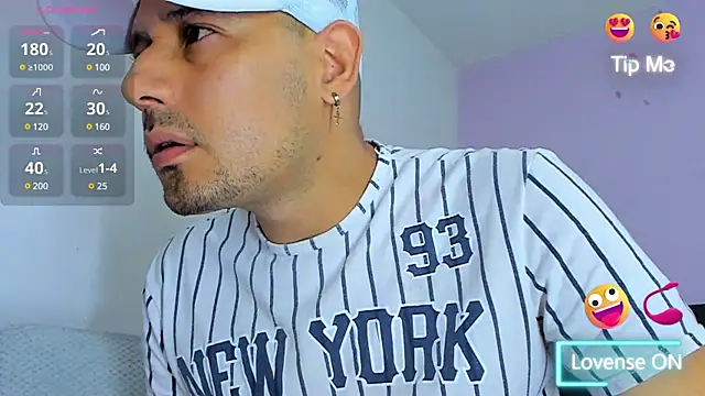 jhonyalzate2 online show from December 2024 03:50:02 AM