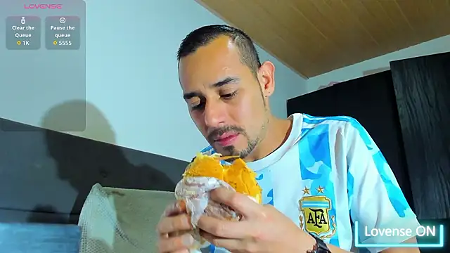 jhonyalzate2 online show from February 2026 01:59:02 AM