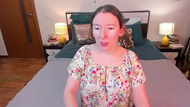 Snapshot of CatherineWalls chatting on February 2026 04:42:02 AM CatherineWalls online show from February 2026 04:42:02 AM