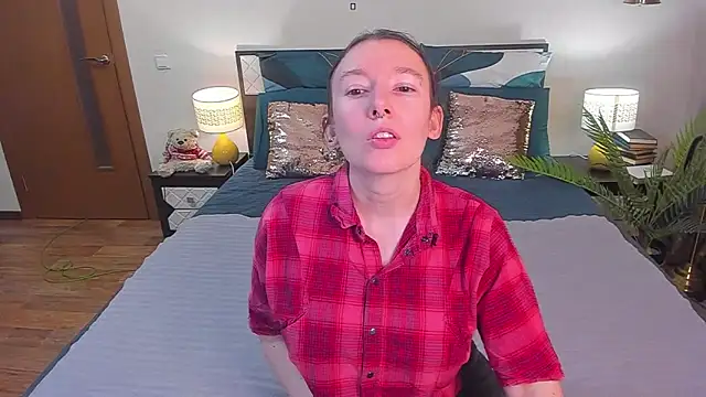 Snapshot of CatherineWalls chatting on February 2026 03:35:01 AM CatherineWalls online show from February 2026 03:35:01 AM