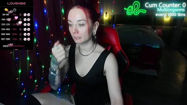 MaxPhoenixx online show from February 2025 04:53:02 AM