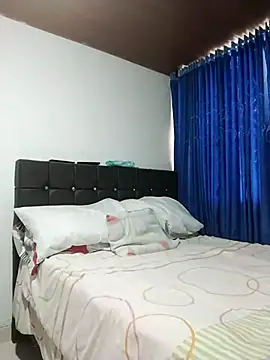 Vicky Rosse online show from November 2025 07:14:02 PM